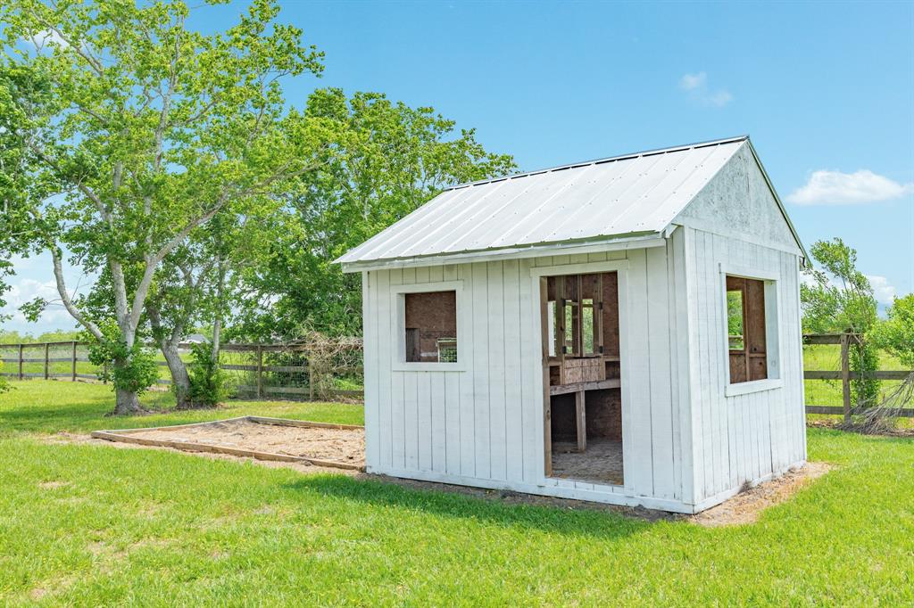 403 Lakeview Drive, Angleton, Texas image 50