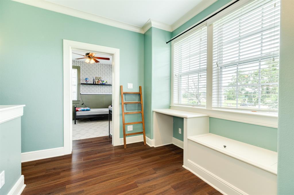 403 Lakeview Drive, Angleton, Texas image 36