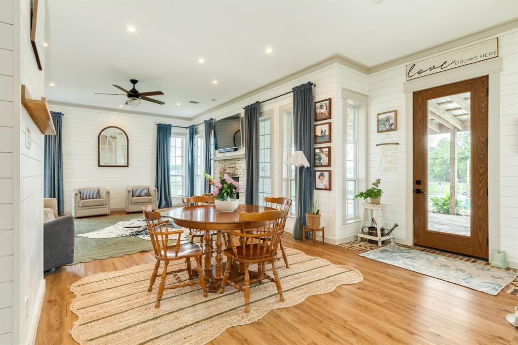 403 Lakeview Drive, Angleton, Texas image 24