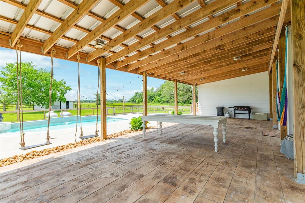 403 Lakeview Drive, Angleton, Texas image 45