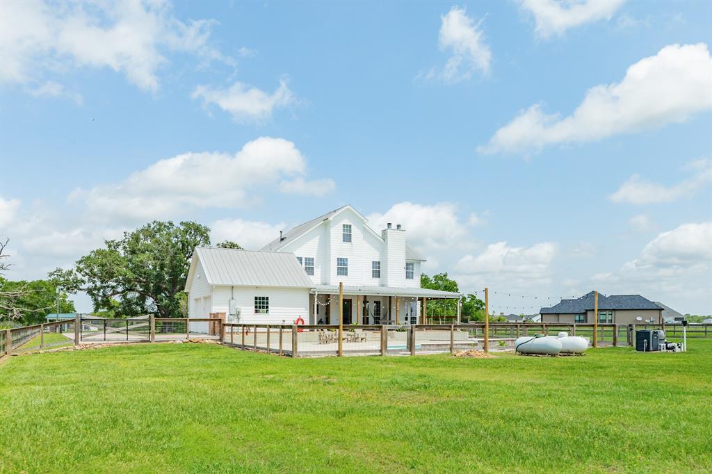 403 Lakeview Drive, Angleton, Texas image 46