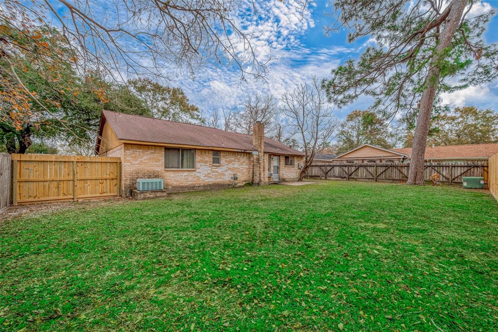 3911 Wintergreen Drive, Humble, Texas image 36