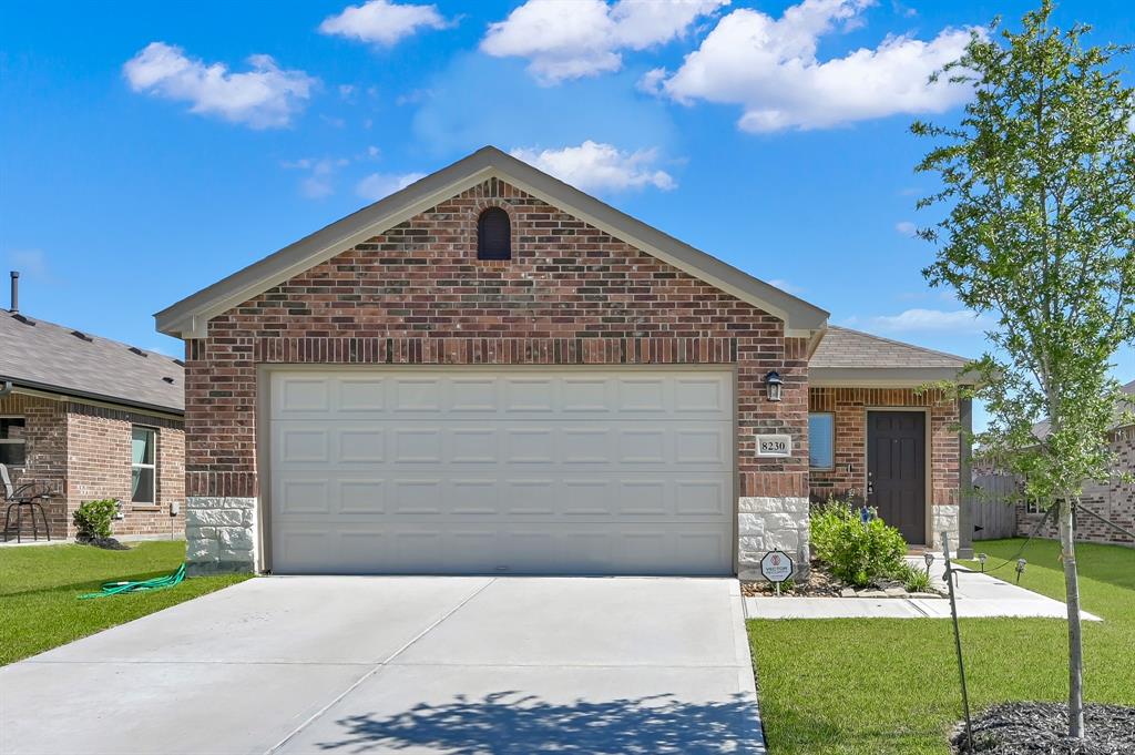 8230 Red Spruce Street, Magnolia, Texas image 1