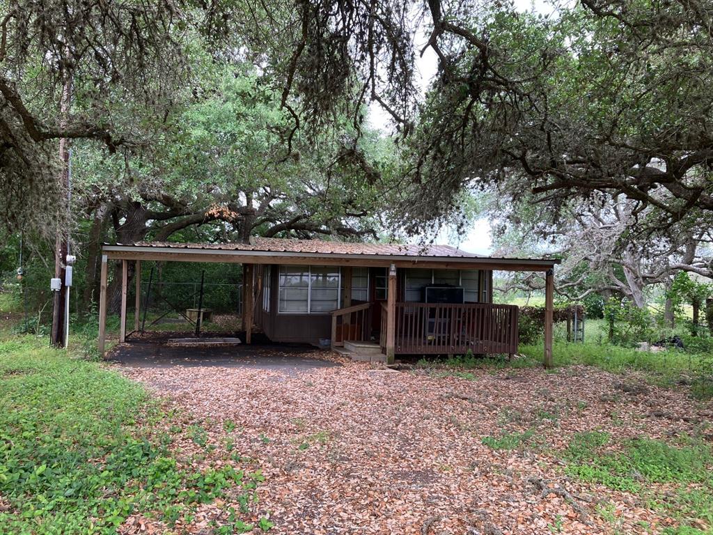 233 Green Dewitt Road, Cuero, Texas image 1