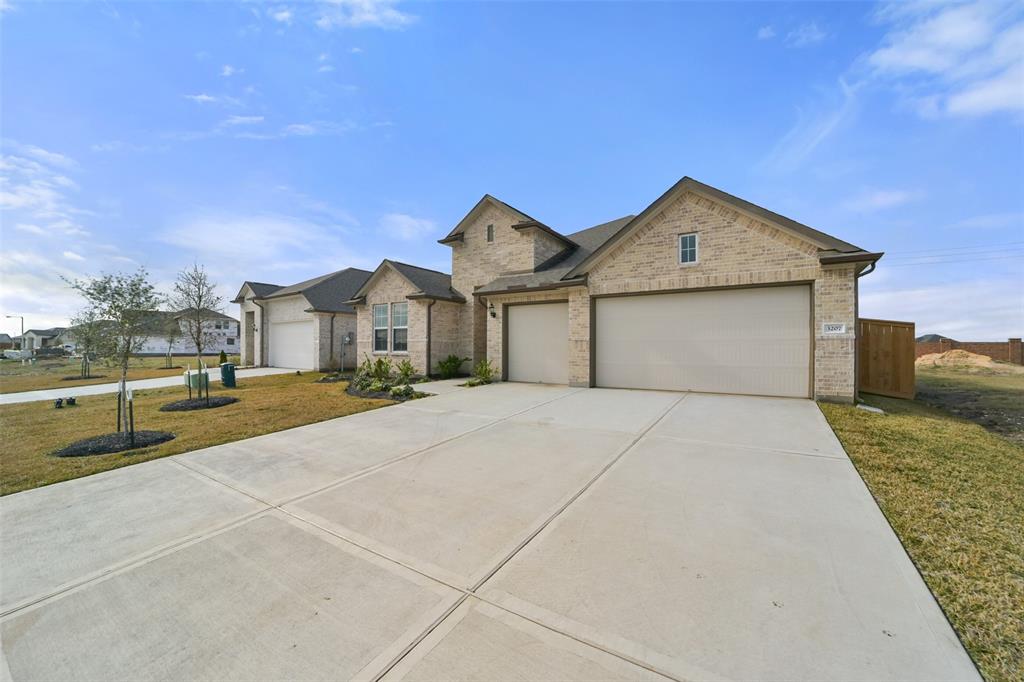 3207 Hidden Mist Drive