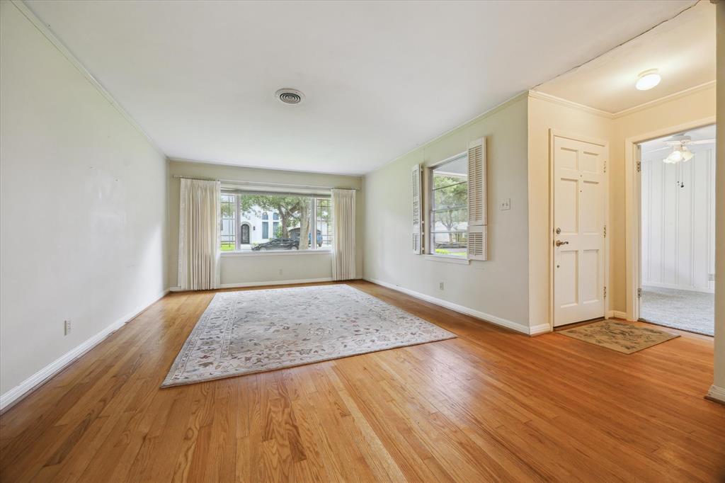 5606 WHITEHAVEN