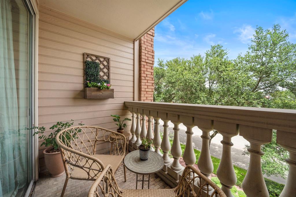 2111 Welch Street #B212, Houston, Texas image 9