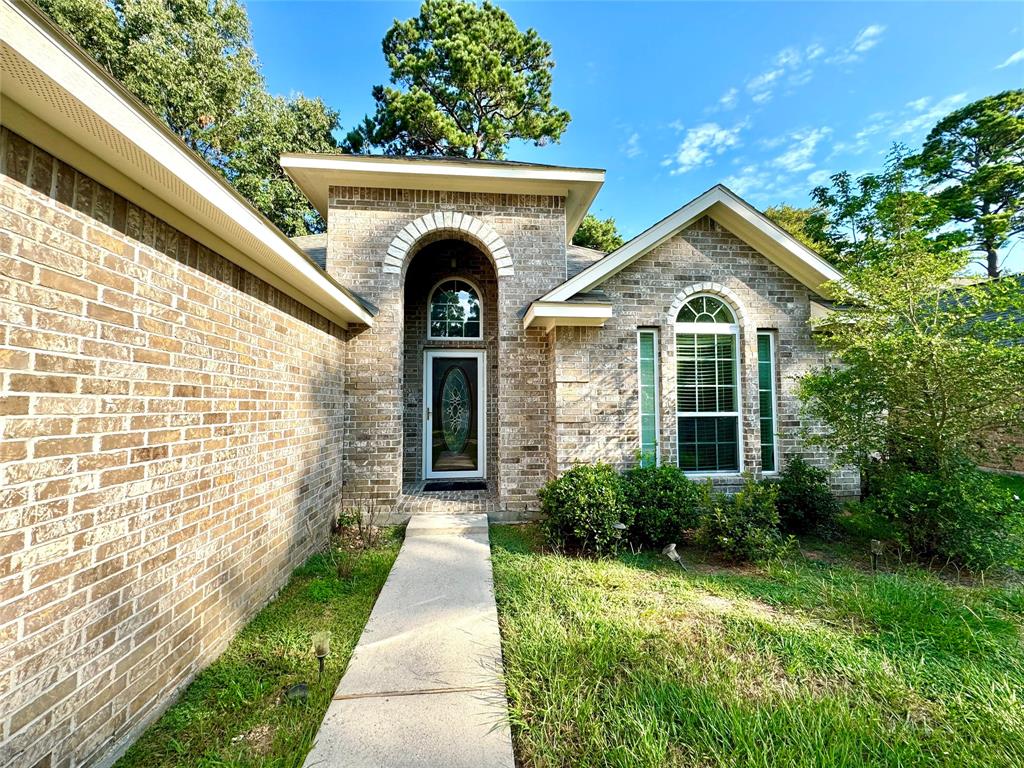 12610 Brightwood Drive, Montgomery, Texas image 2