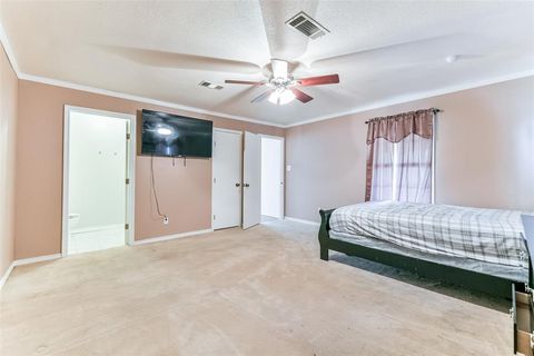 Single Family Residence in San Leon TX 454 8th Street 36.jpg