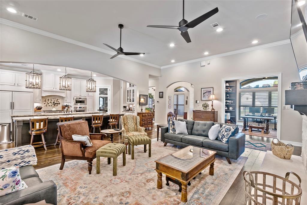 3419 Mahogany Pvt Drive, Bryan, Texas image 9
