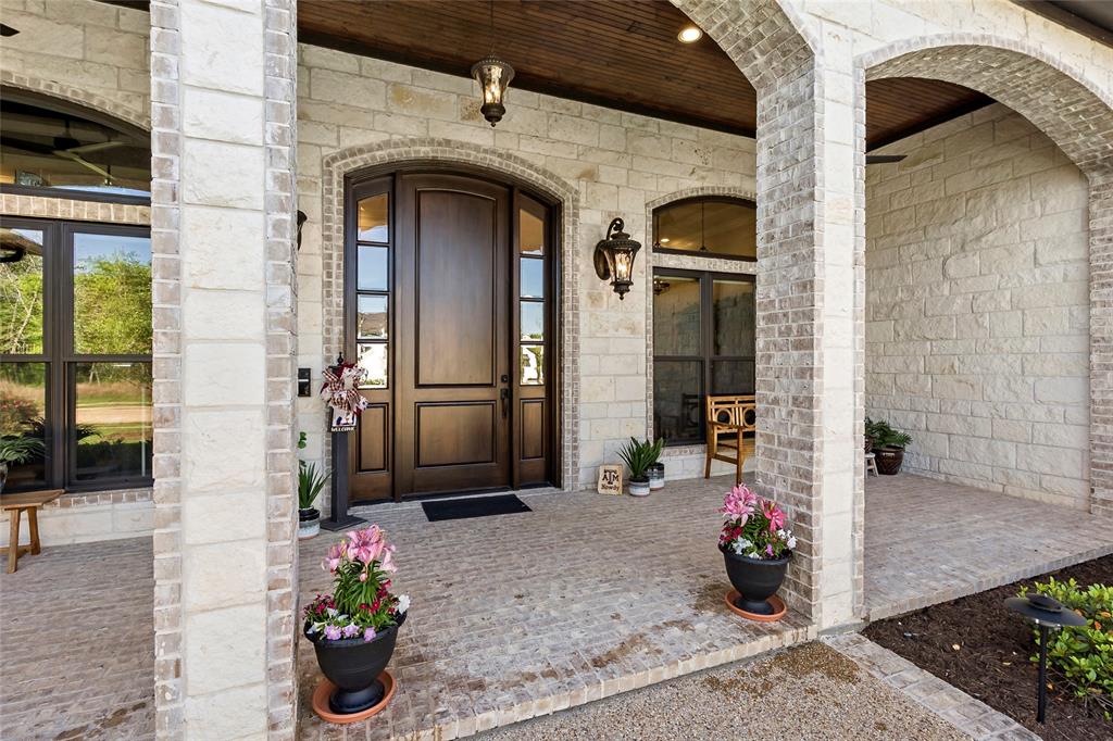3419 Mahogany Pvt Drive, Bryan, Texas image 3