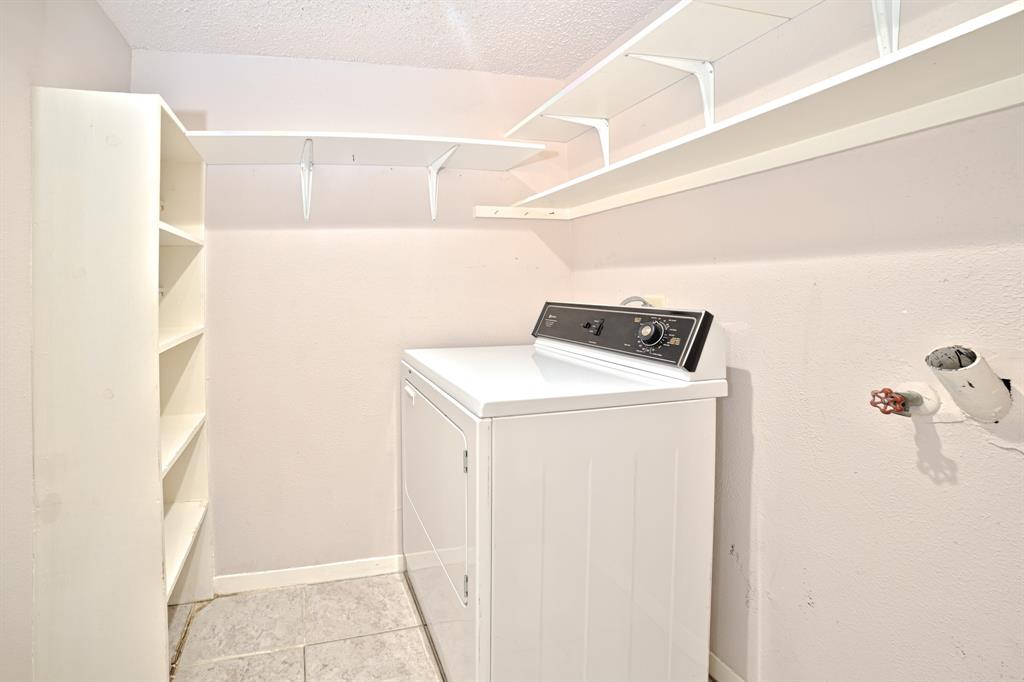 7939 Kendalia Drive, Houston, Texas image 5