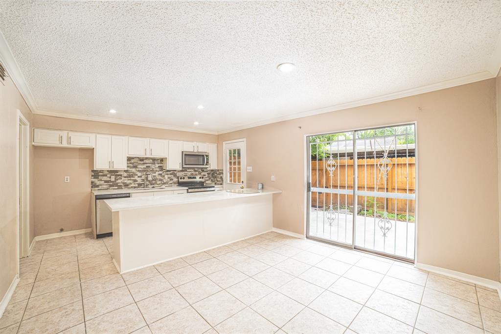 7939 Kendalia Drive, Houston, Texas image 4