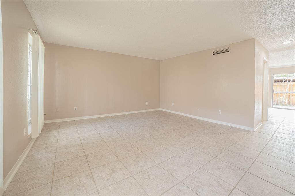 7939 Kendalia Drive, Houston, Texas image 6