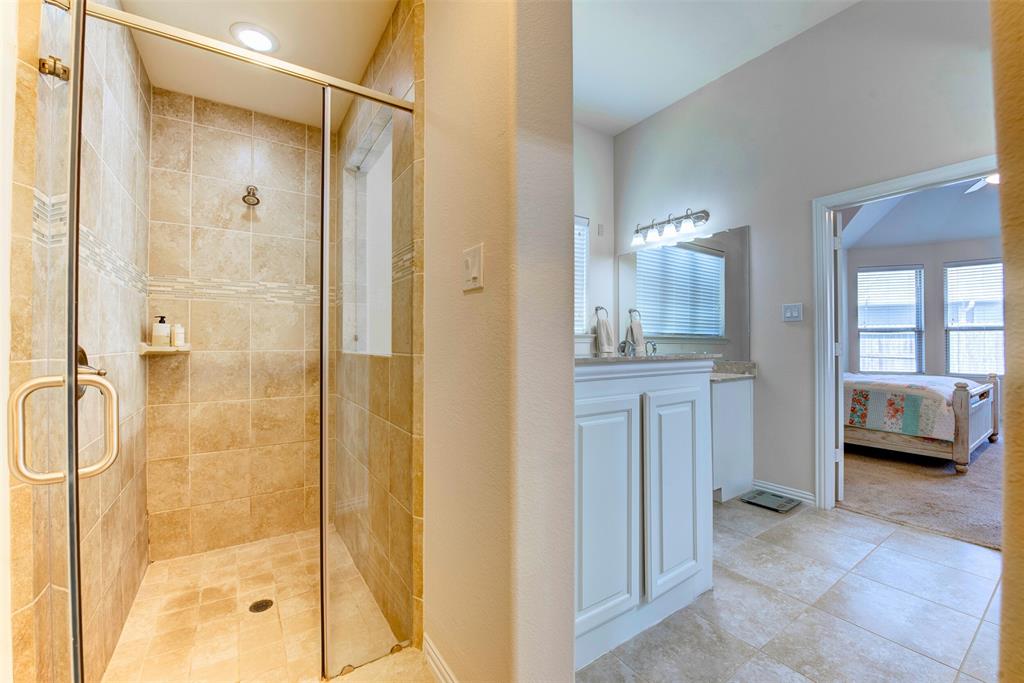 4847 Trickle Creek Drive, Fulshear, Texas image 25