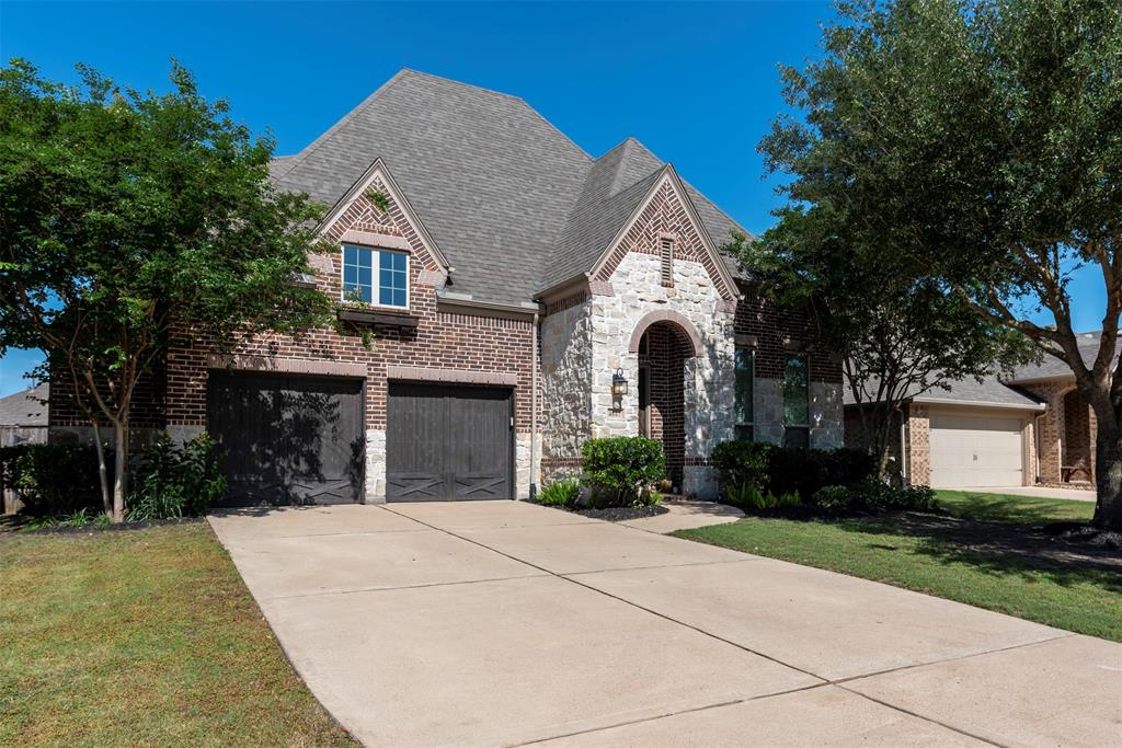 4847 Trickle Creek Drive, Fulshear, Texas image 1