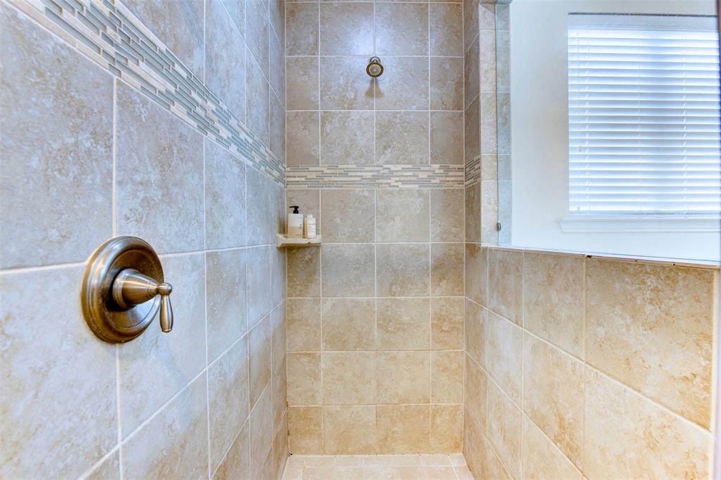 4847 Trickle Creek Drive, Fulshear, Texas image 26