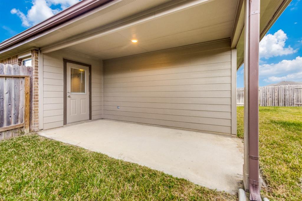 602 Ashley Falls Lane, Rosharon, Texas image 22