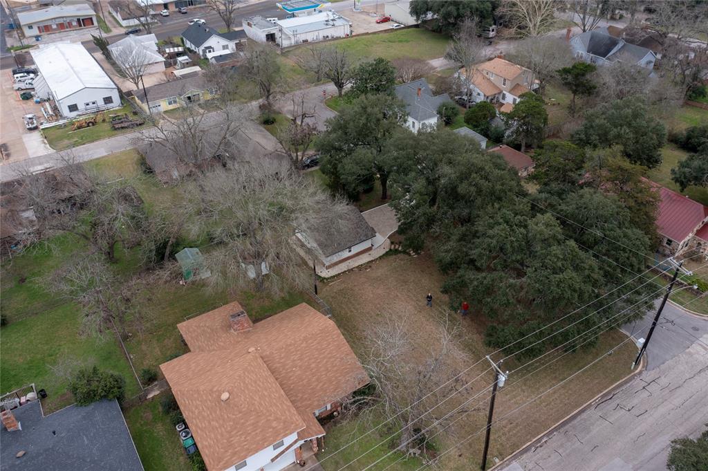 101 E Bryan St, Brenham, Texas image 28