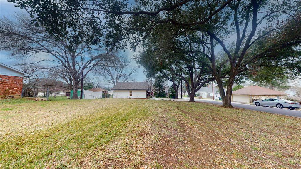 101 E Bryan St, Brenham, Texas image 27