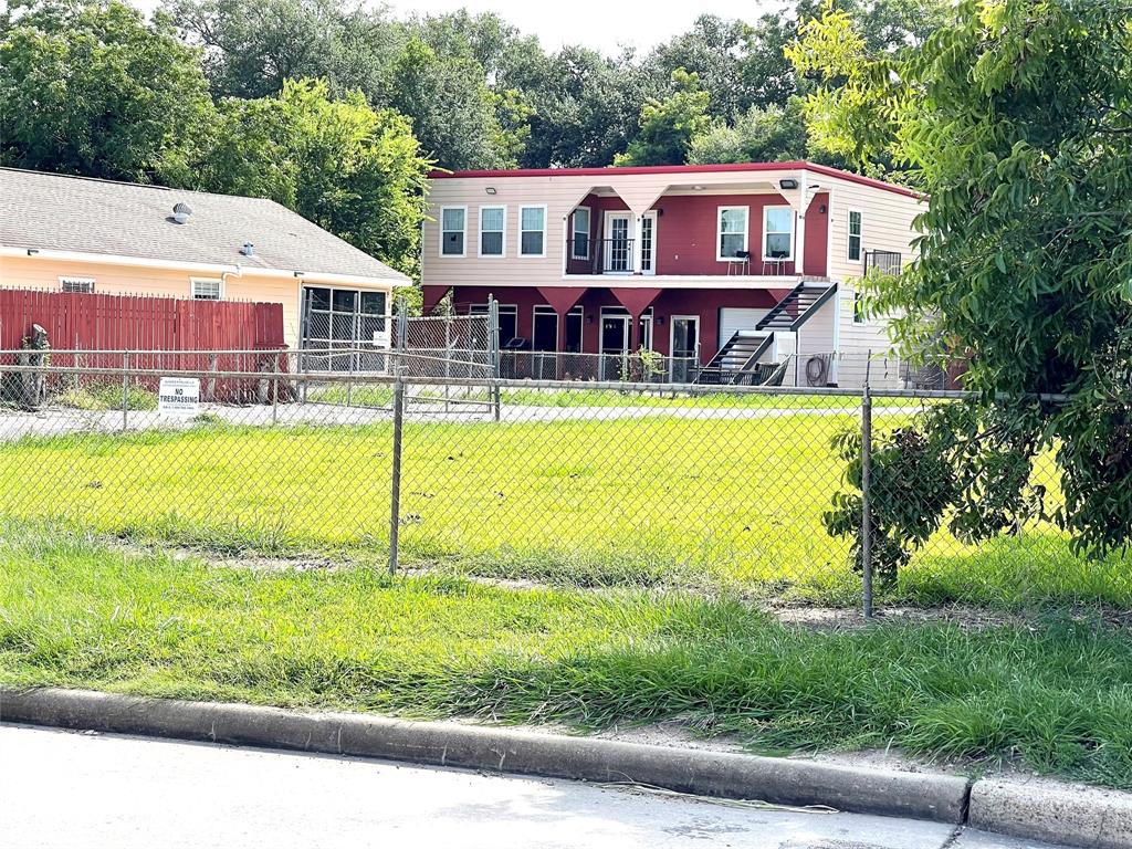 9944 E Hardy Road, Houston, Texas image 1