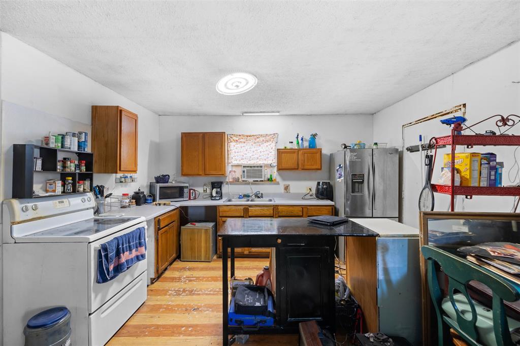 6671 Cotton Street, Bedias, Texas image 17