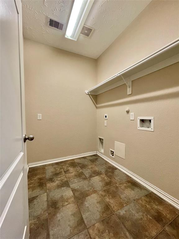 107 Long Meadow Court, Clute, Texas image 10