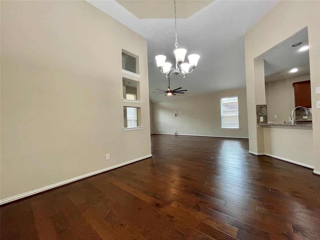 107 Long Meadow Court, Clute, Texas image 20