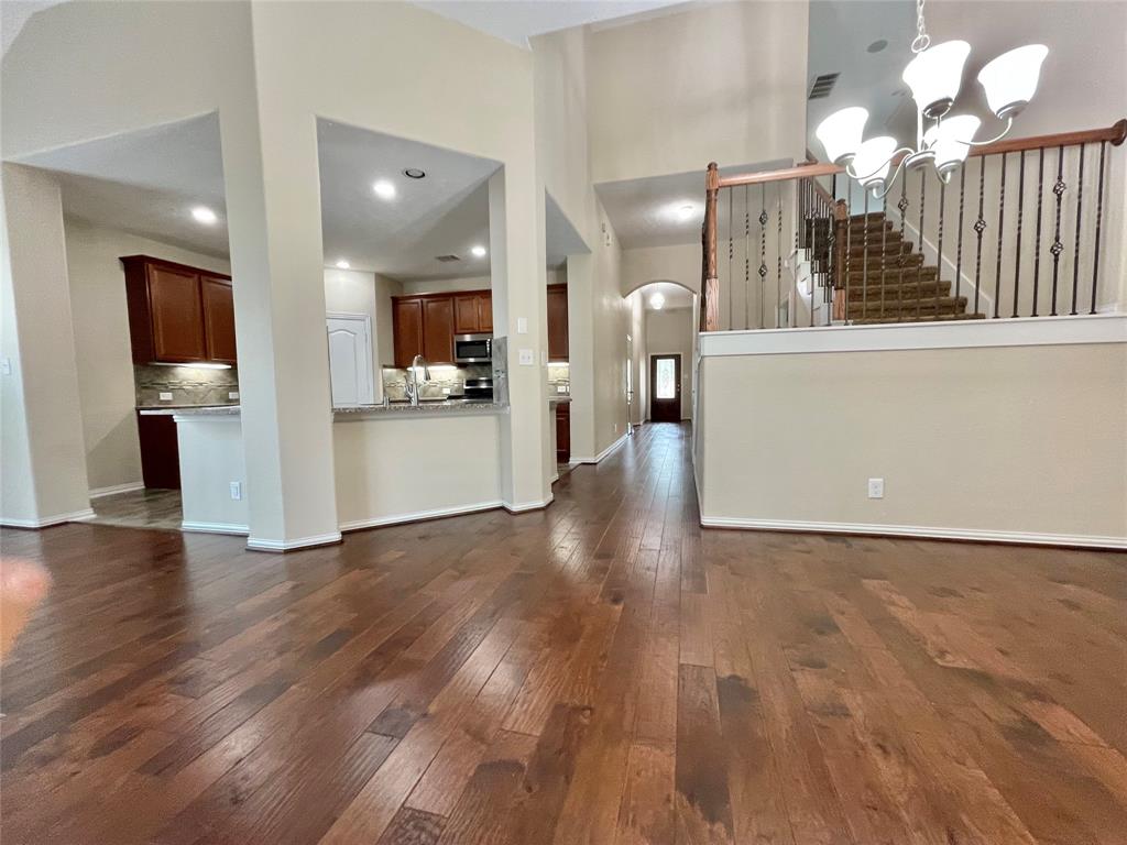 107 Long Meadow Court, Clute, Texas image 23