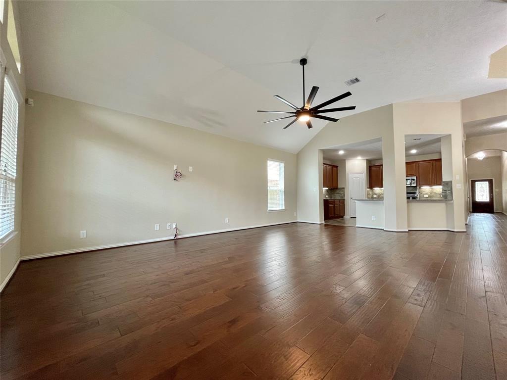 107 Long Meadow Court, Clute, Texas image 22