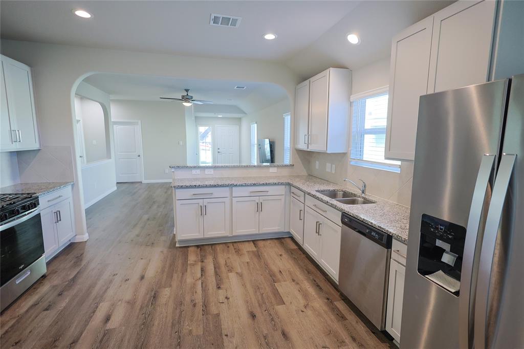 2527 Moapa Drive, Conroe, Texas image 10