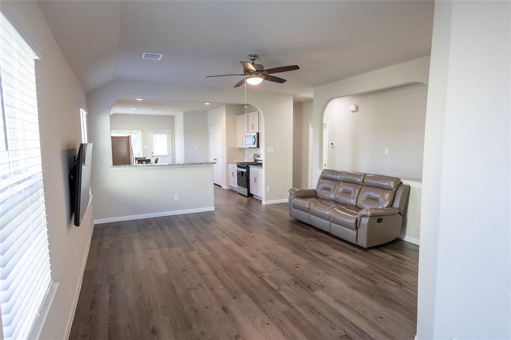 2527 Moapa Drive, Conroe, Texas image 5