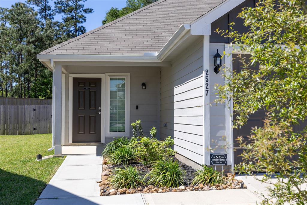2527 Moapa Drive, Conroe, Texas image 4