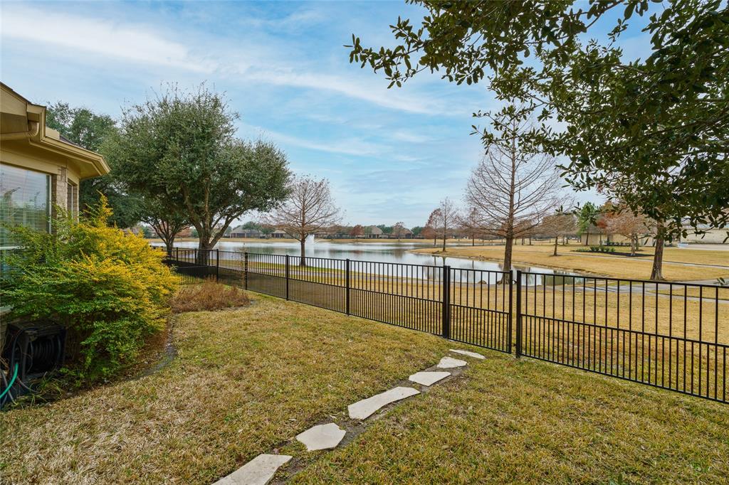 9243 E Canyon Lake Springs Drive, Cypress, Texas image 26