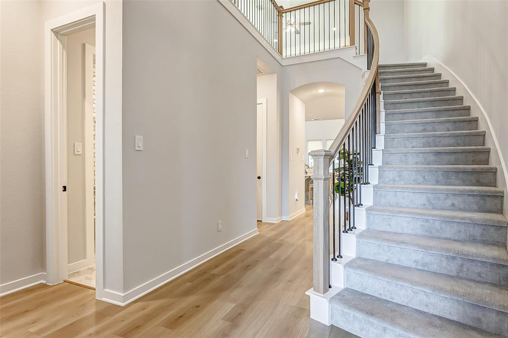 24910 Hibiscus Garden Way