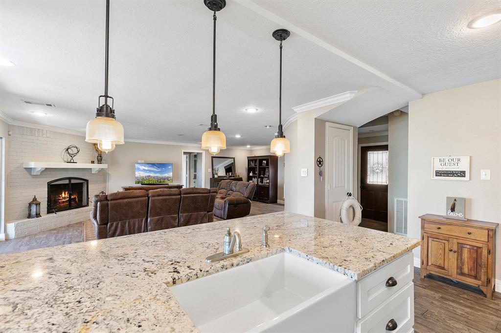 21009 Flaming Arrow Trail, Crosby, Texas image 11