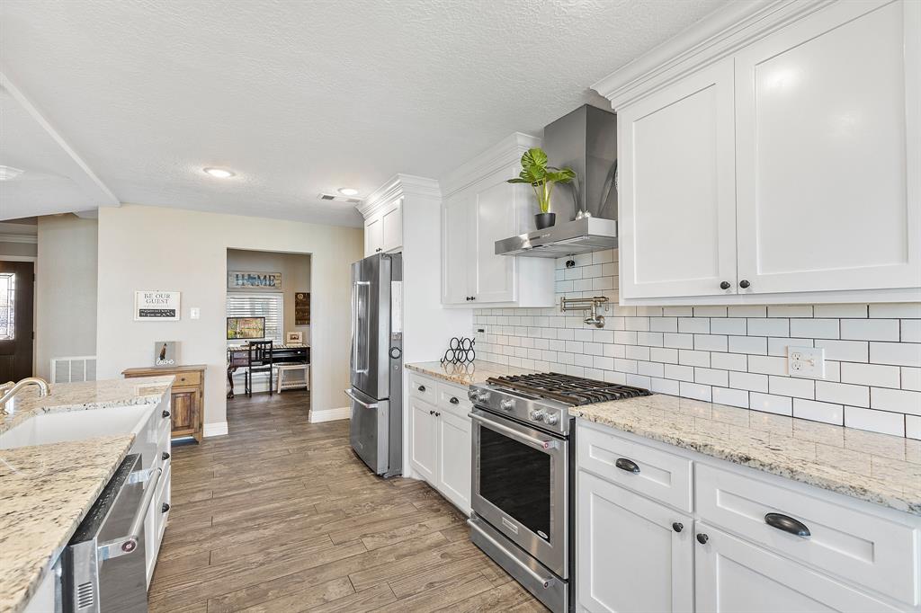 21009 Flaming Arrow Trail, Crosby, Texas image 13