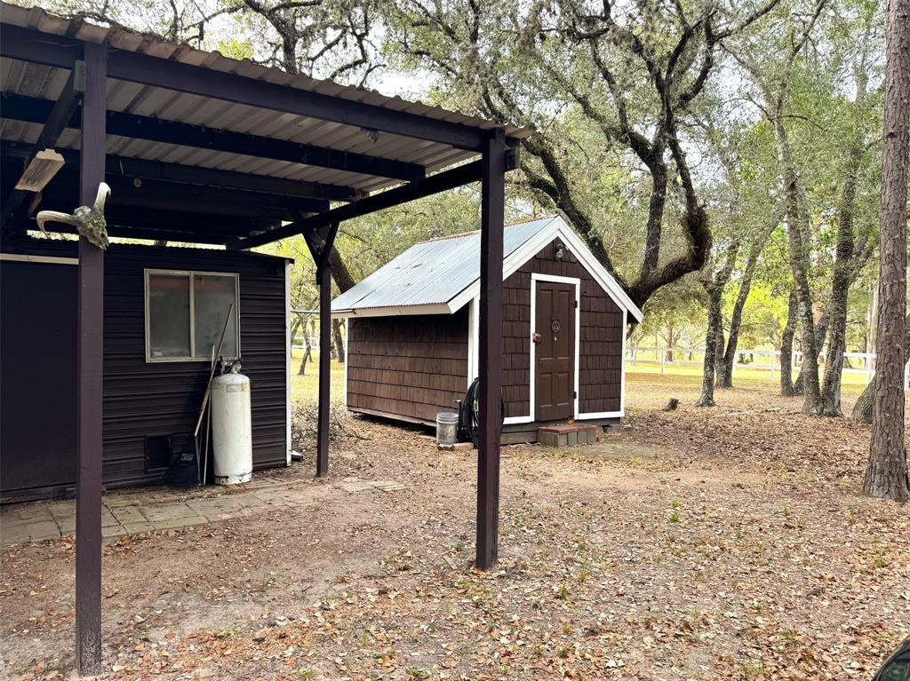 302 Bluebonnet Bend, Sheridan, Texas image 30