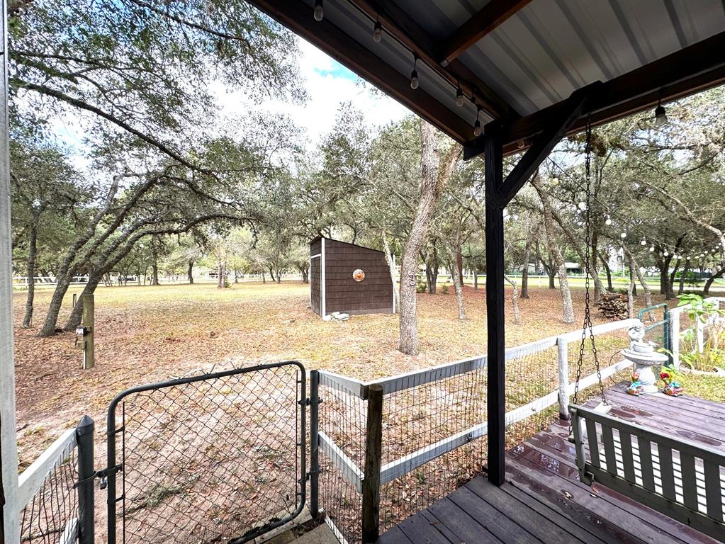 302 Bluebonnet Bend, Sheridan, Texas image 25