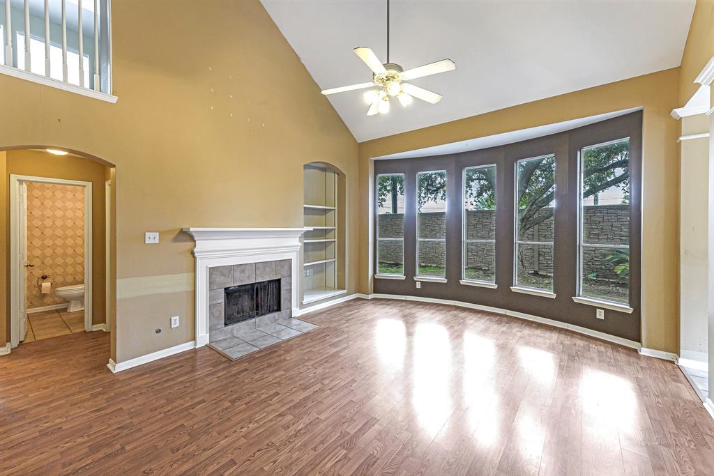 Photo 10 of 32 of 1307 Sandpiper Court S house