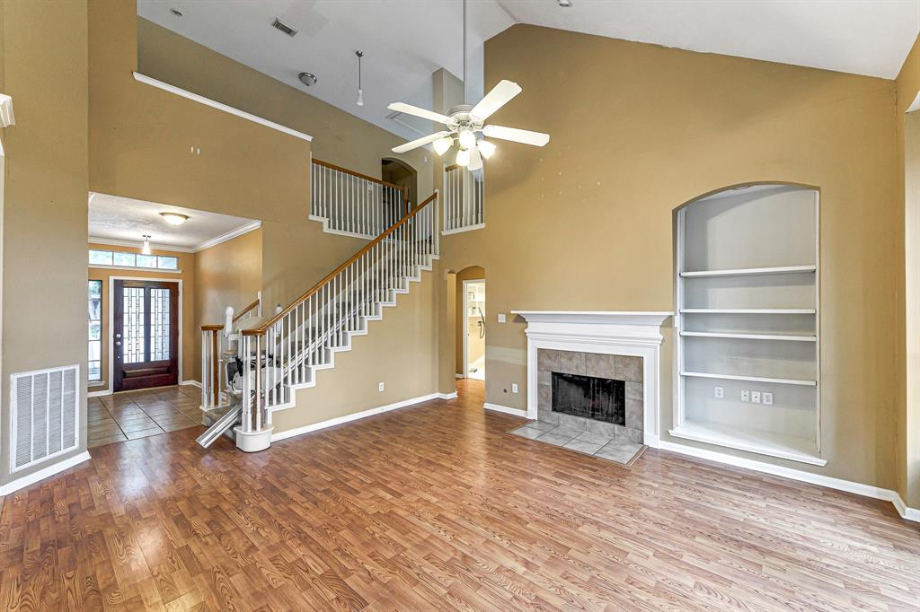 Photo 11 of 32 of 1307 Sandpiper Court S house