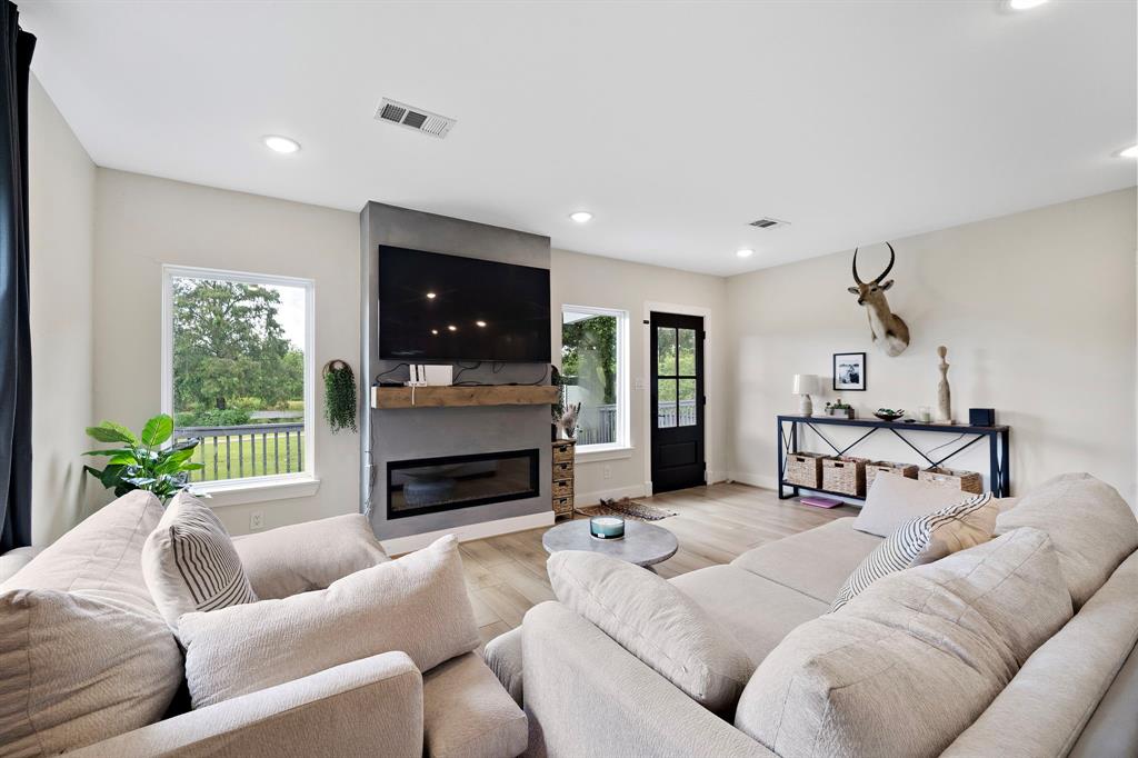 5221 Santo Park Road, Dickinson, Texas image 4