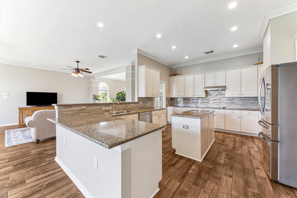 11303 Freestone Avenue, Pearland, Texas image 15