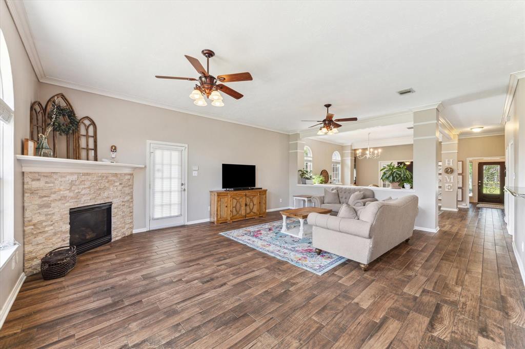 11303 Freestone Avenue, Pearland, Texas image 7