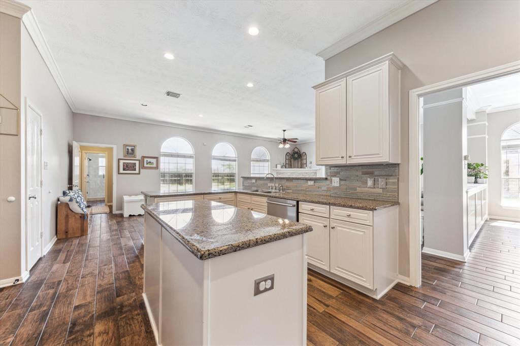 11303 Freestone Avenue, Pearland, Texas image 16
