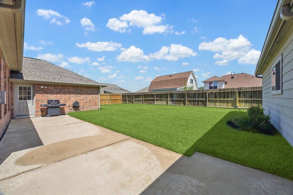 11303 Freestone Avenue, Pearland, Texas image 29