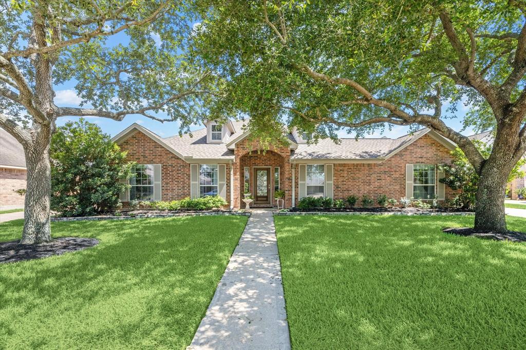 11303 Freestone Avenue, Pearland, Texas image 1
