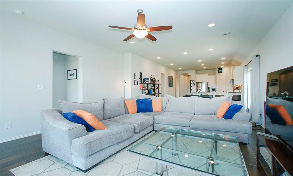 24618 Songlark Bend Drive, Tomball, Texas image 19