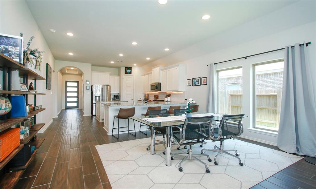 24618 Songlark Bend Drive, Tomball, Texas image 16