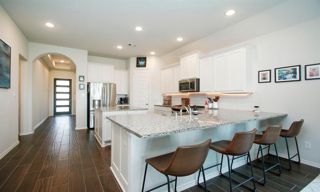 24618 Songlark Bend Drive, Tomball, Texas image 12